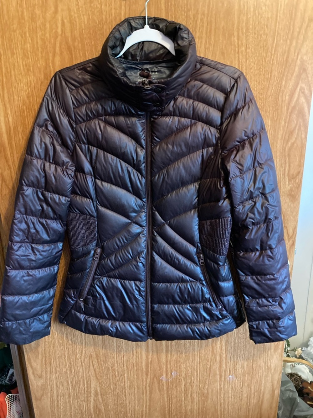 a.n.a Women's Black Quilted Puffer Jacket